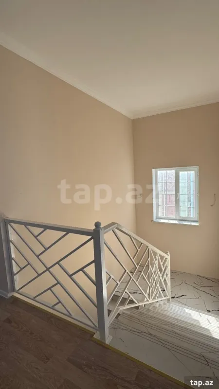 Satılır 5 otaqlı həyət evi