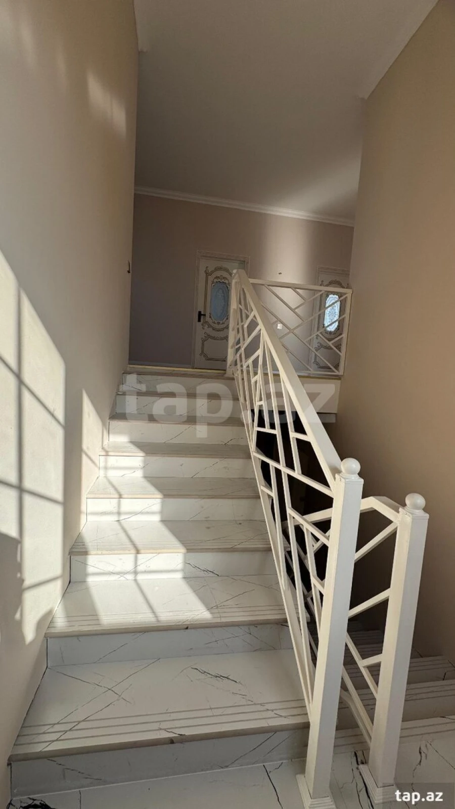 Satılır 5 otaqlı həyət evi