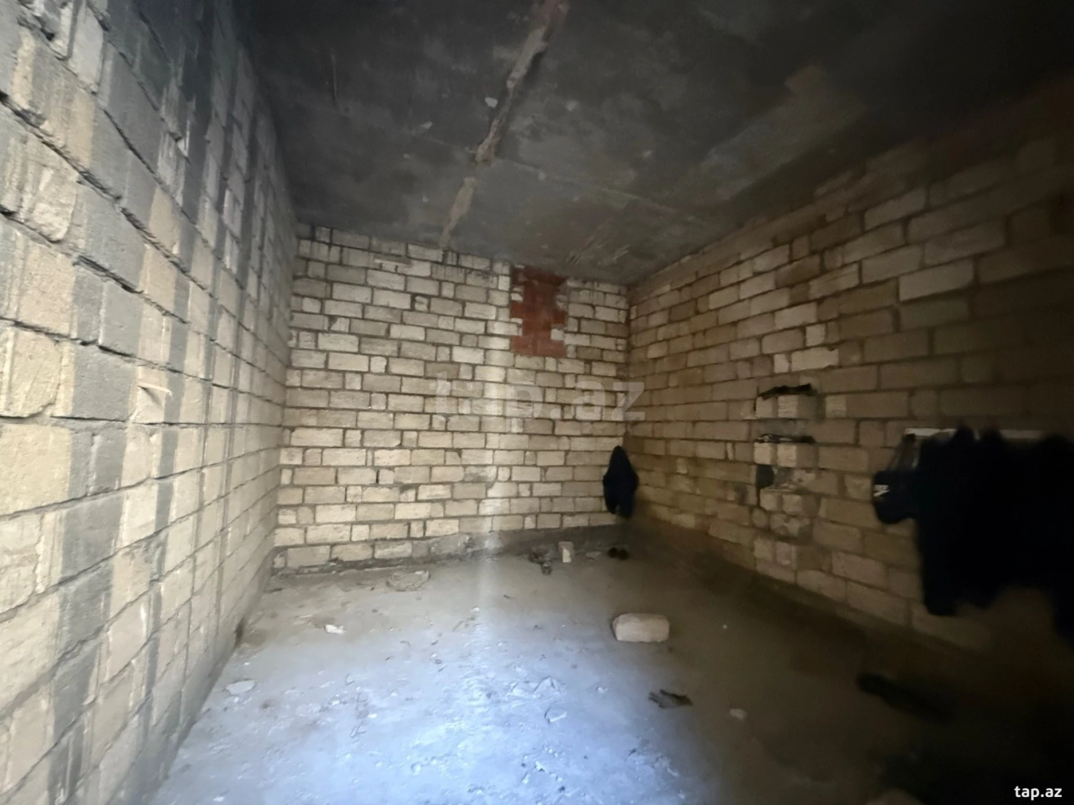 Satılır 6 otaqlı həyət evi