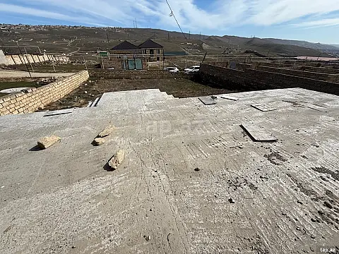 Satılır 6 otaqlı həyət evi