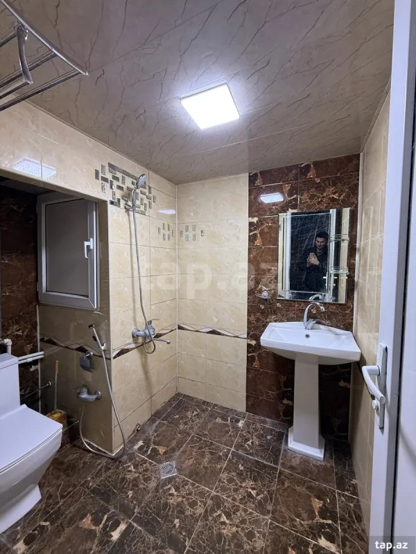 Kirayə verilir 2 otaqlı mənzil 55 m²