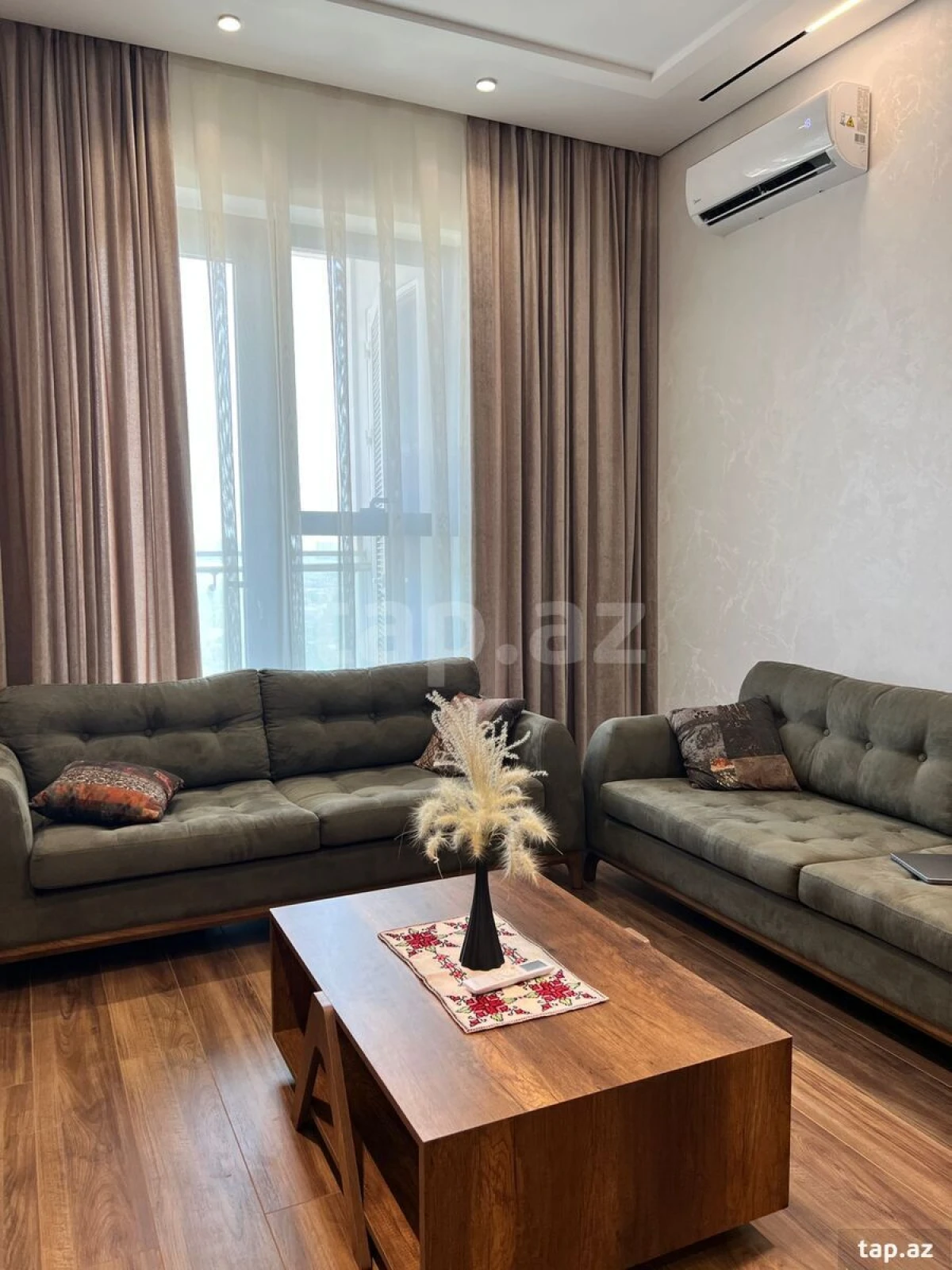 Kirayə verilir 3 otaqlı yeni tikili 110 m²