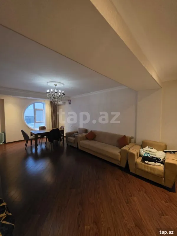 Kirayə verilir 3 otaqlı yeni tikili 124 m²