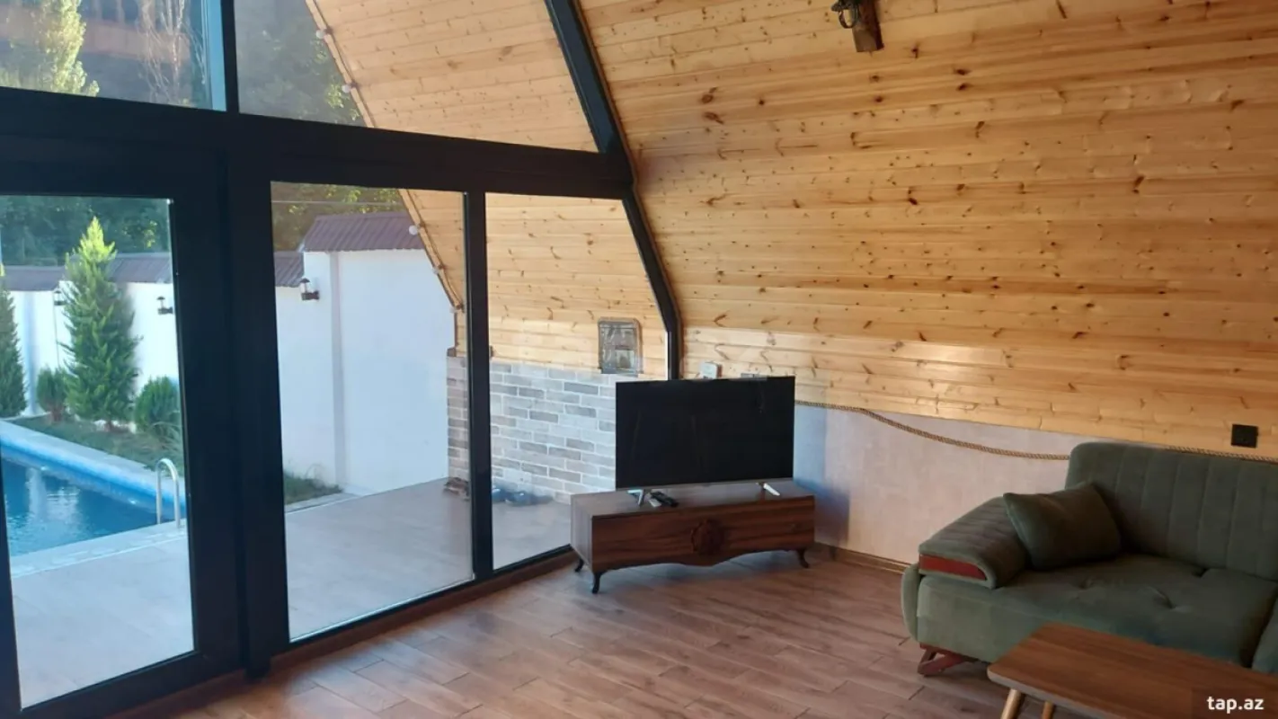 Kirayə verilir 3 otaqlı həyət evi