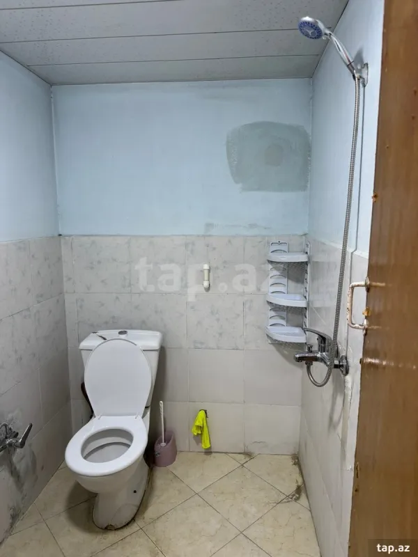 Kirayə verilir 1 otaqlı həyət evi