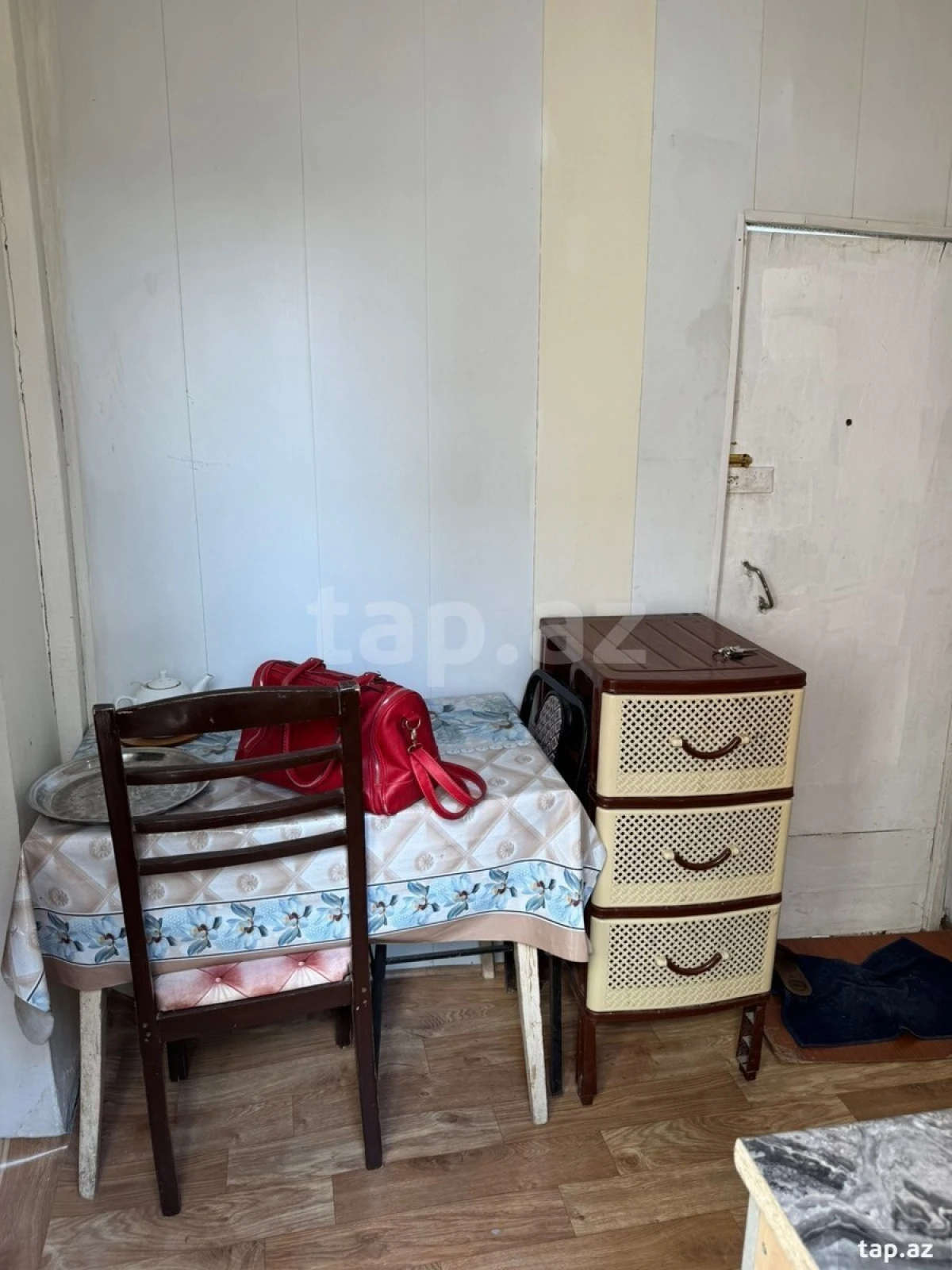 Kirayə verilir 1 otaqlı həyət evi