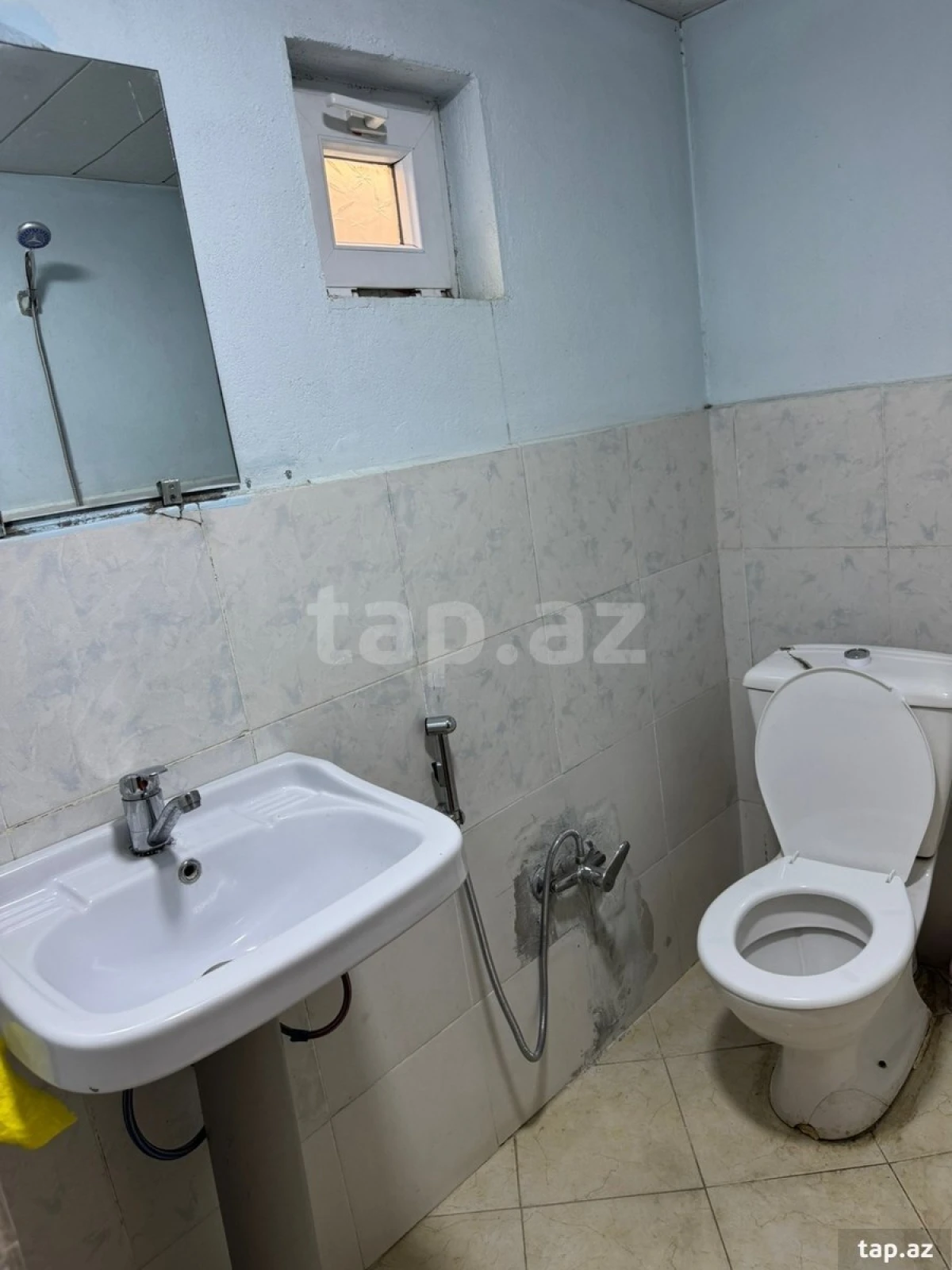 Kirayə verilir 1 otaqlı həyət evi