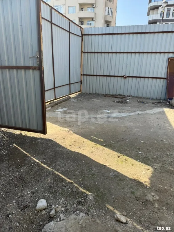 Kirayə verilir 1 otaqlı həyət evi