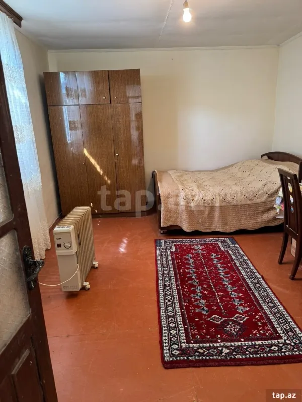 Kirayə verilir 1 otaqlı həyət evi