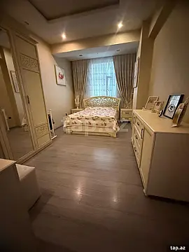 Satılır 2 otaqlı yeni tikili 77 m²