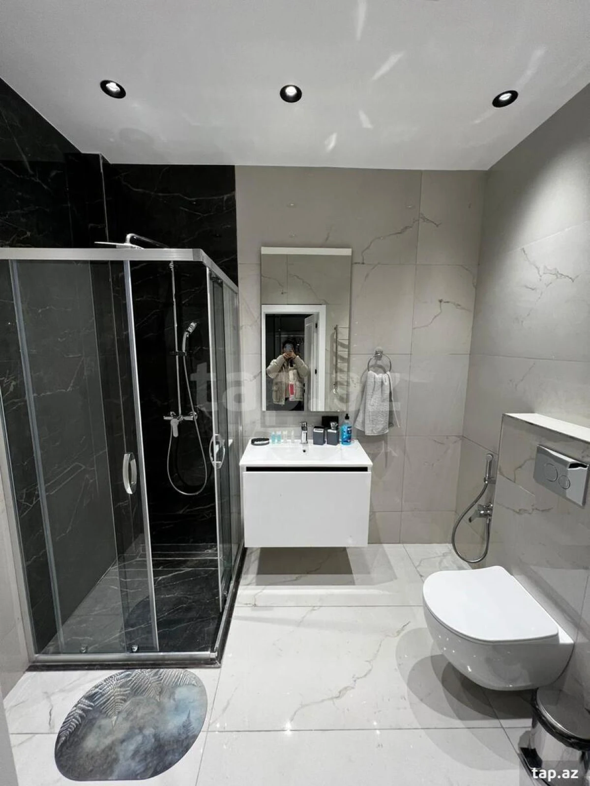 Kirayə verilir 2 otaqlı yeni tikili 72 m²