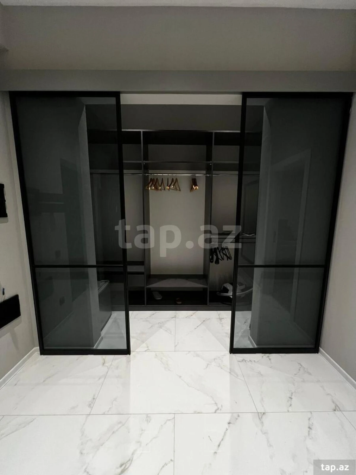 Kirayə verilir 2 otaqlı yeni tikili 72 m²