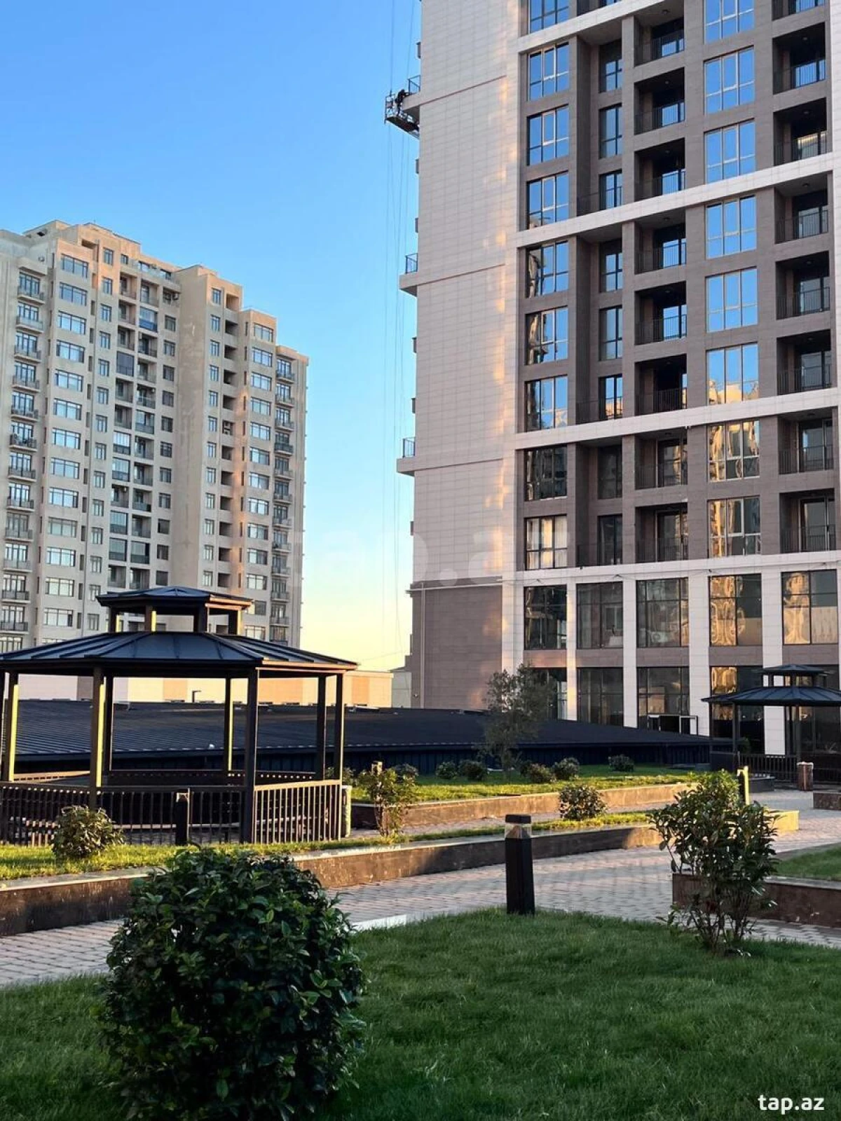 Kirayə verilir 2 otaqlı yeni tikili 72 m²