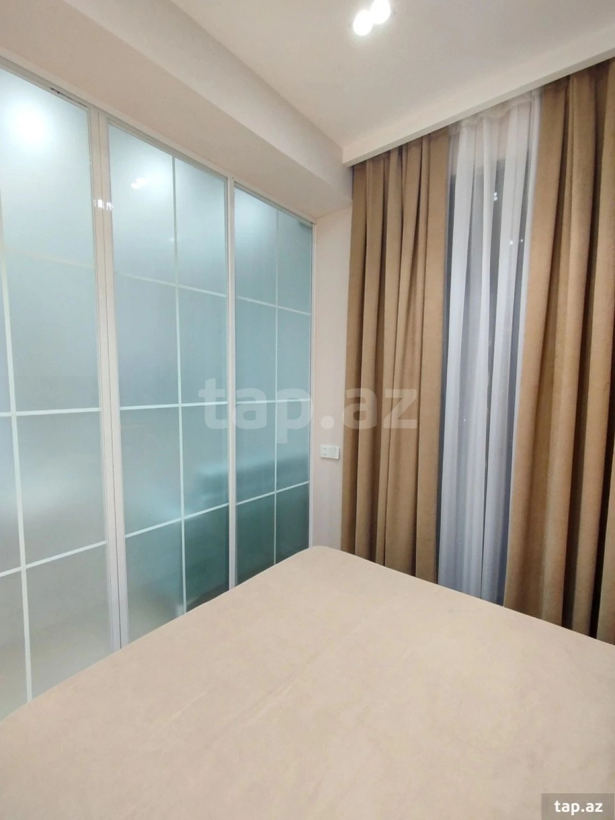 Kirayə verilir 2 otaqlı yeni tikili 50 m²