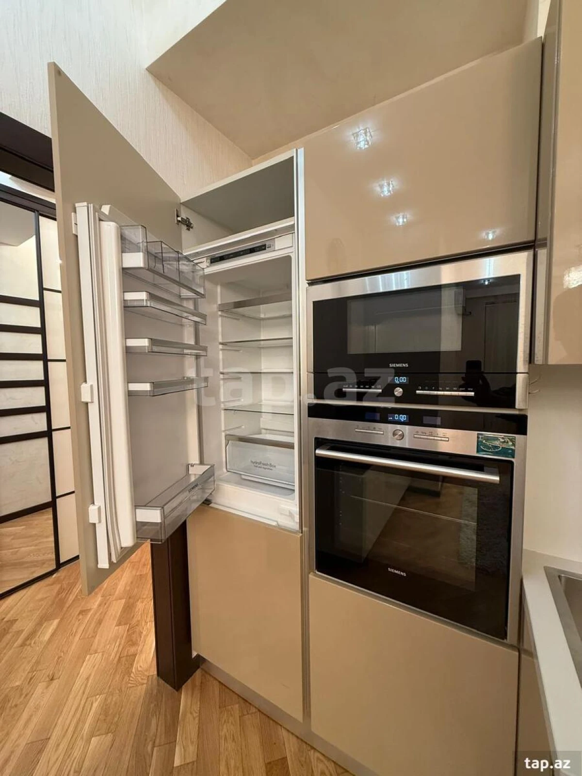 Kirayə verilir 2 otaqlı yeni tikili 70 m²