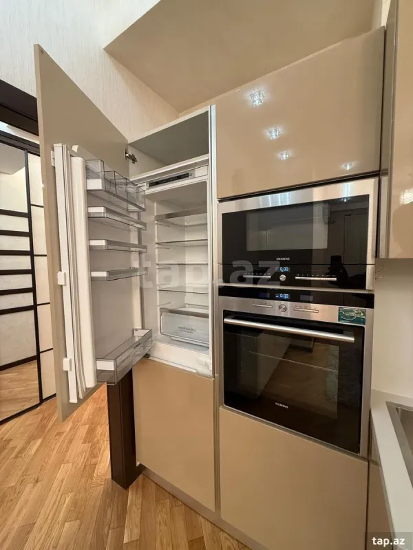 Kirayə verilir 2 otaqlı yeni tikili 70 m²