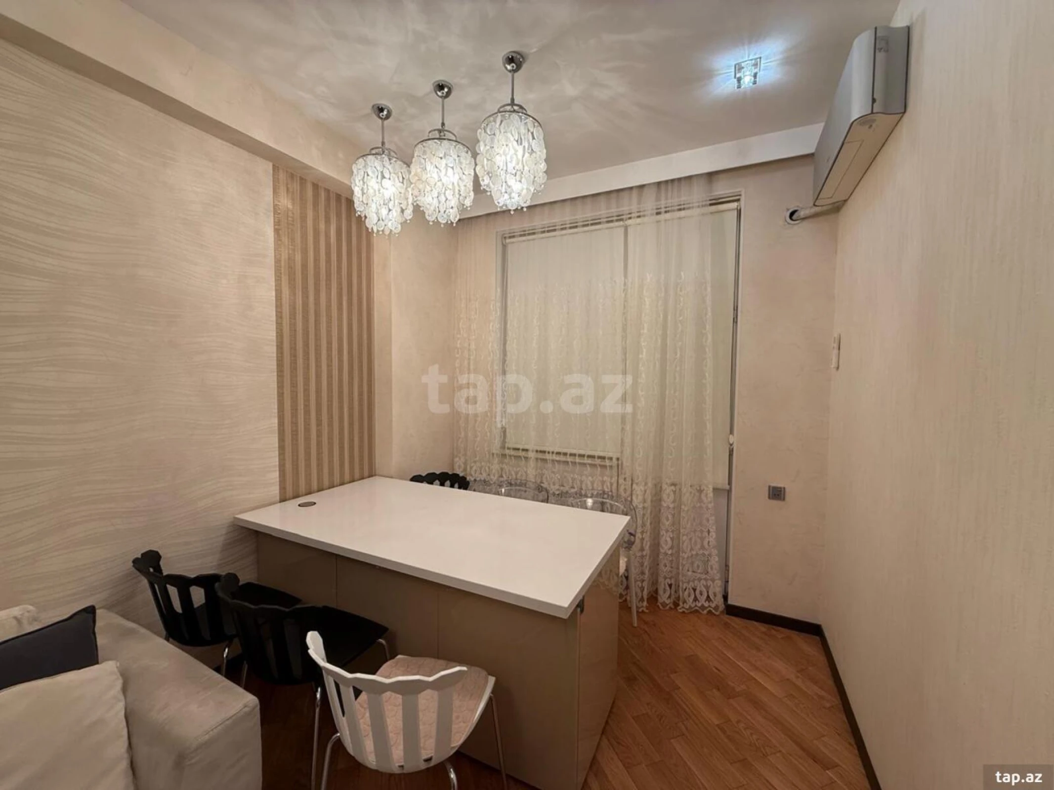 Kirayə verilir 2 otaqlı yeni tikili 70 m²