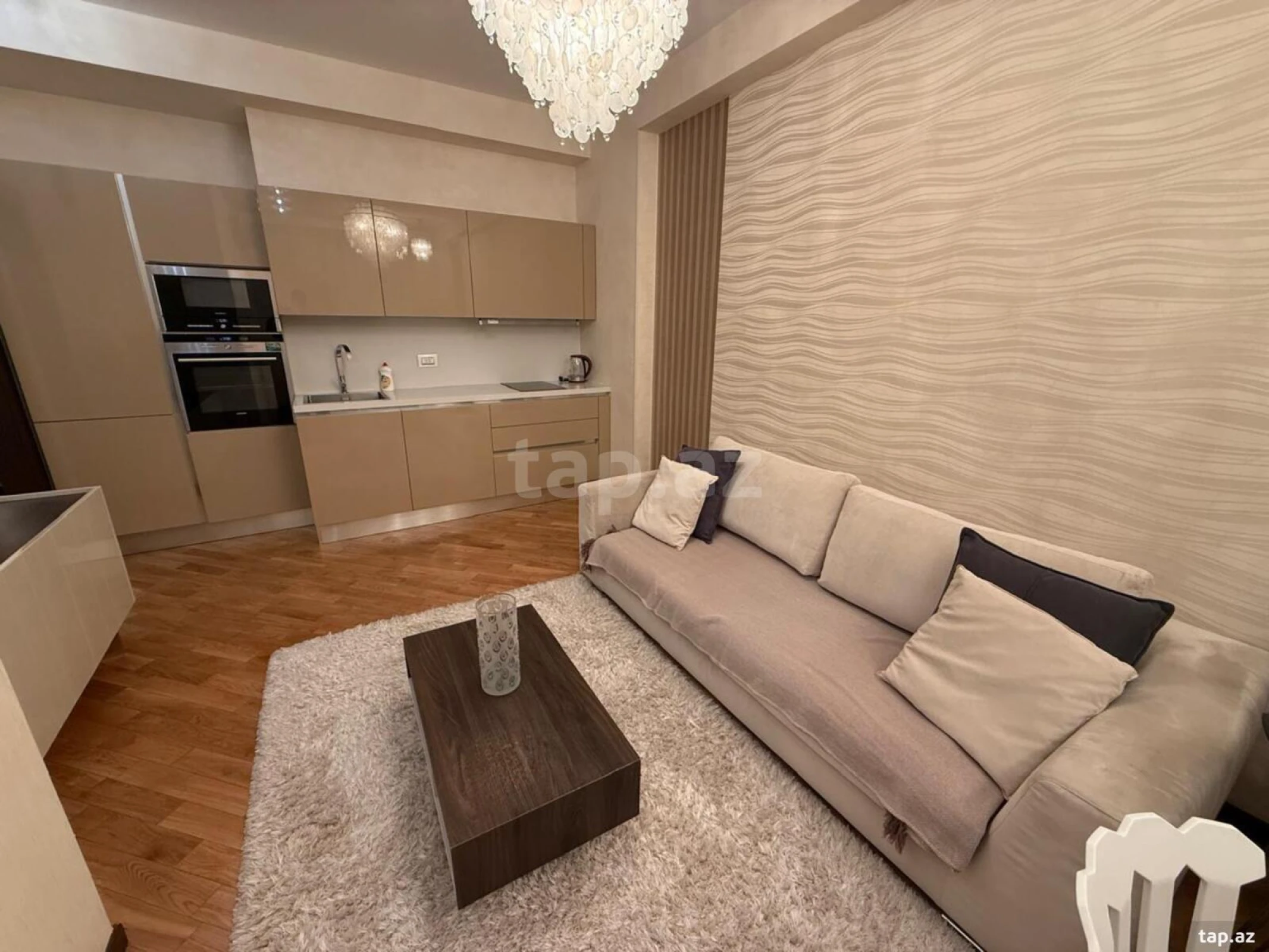 Kirayə verilir 2 otaqlı yeni tikili 70 m²