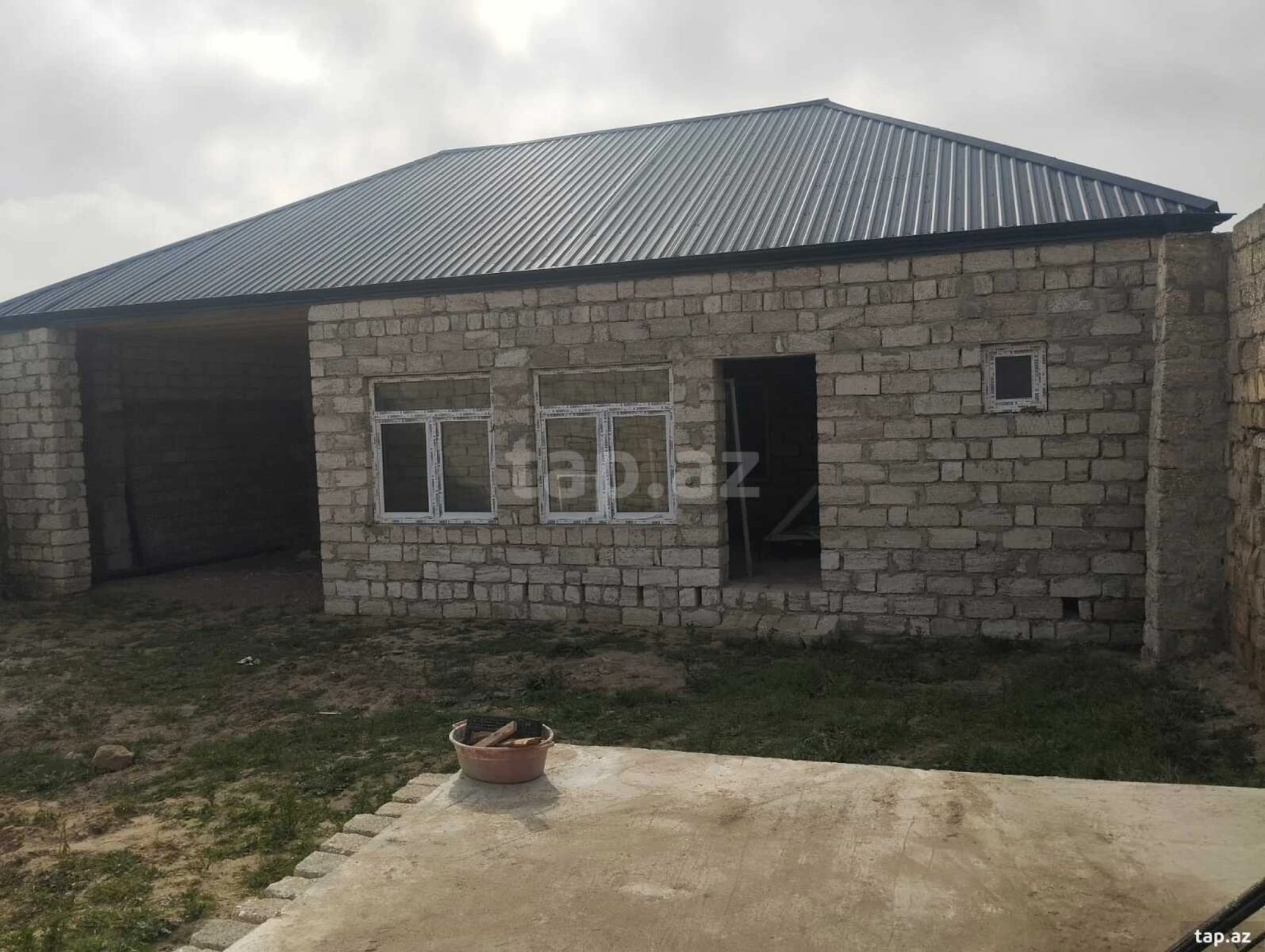 Satılır 3 otaqlı həyət evi