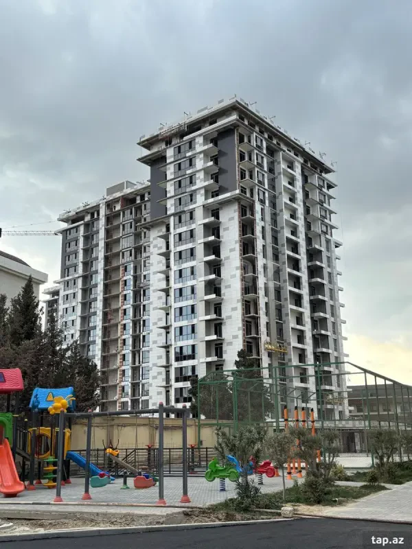Satılır 3 otaqlı yeni tikili 127 m²