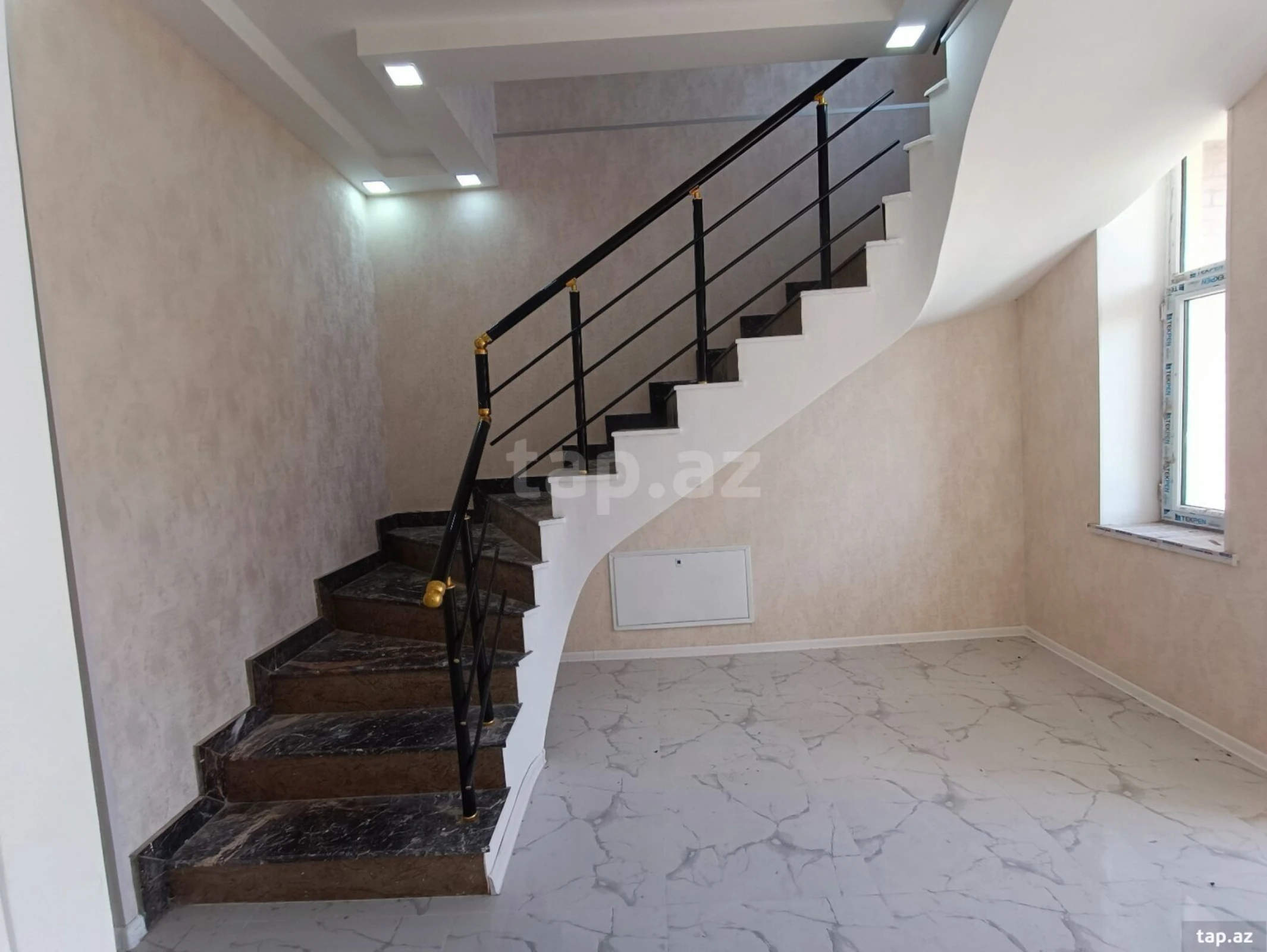 Satılır 5 otaqlı həyət evi 150 m²