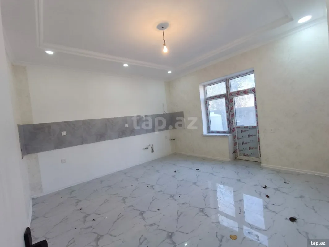 Satılır 5 otaqlı həyət evi 150 m²