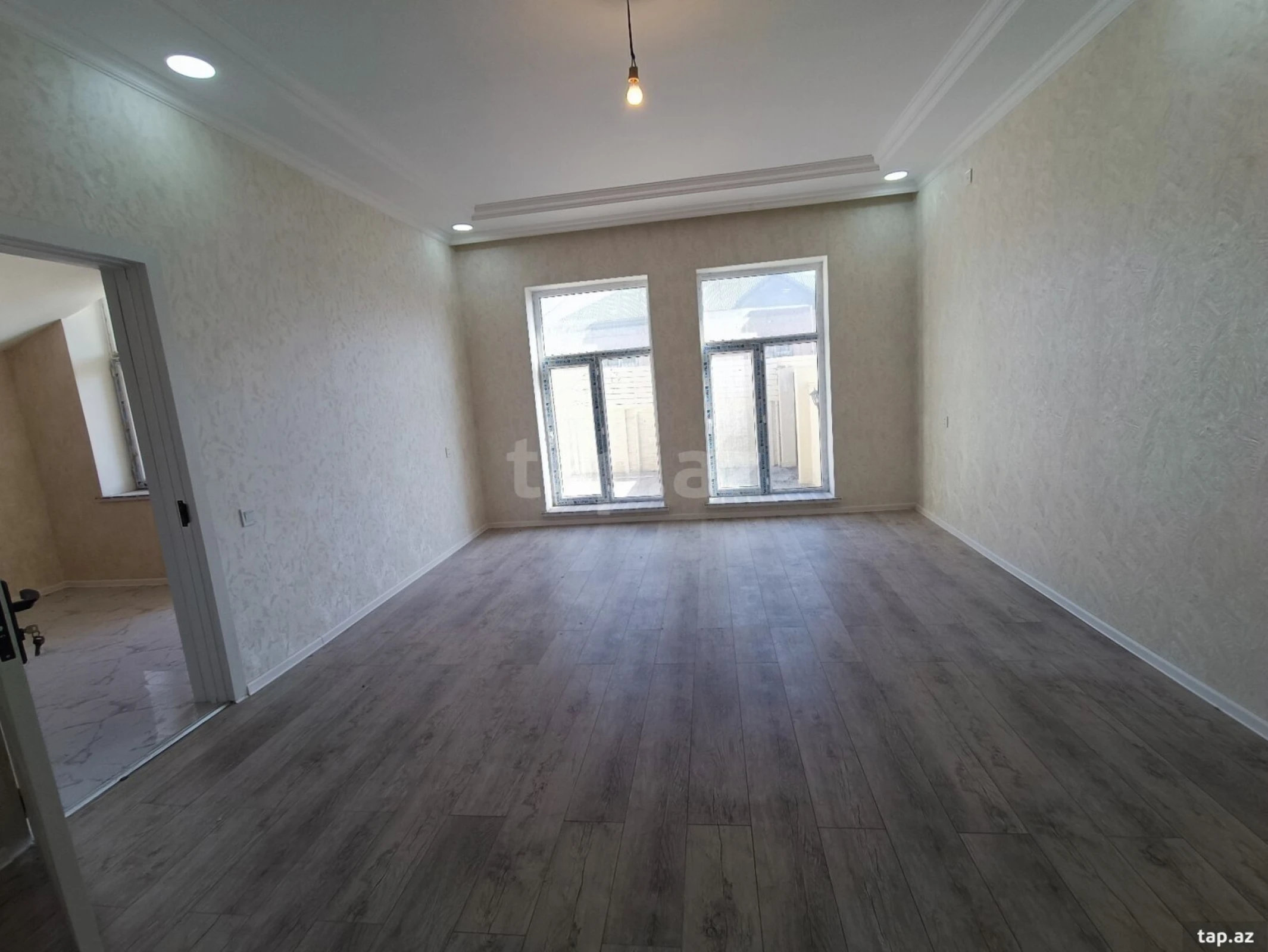 Satılır 5 otaqlı həyət evi 150 m²