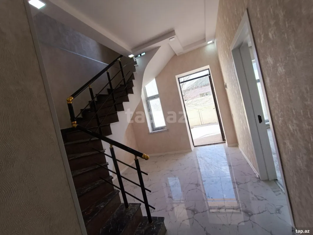 Satılır 5 otaqlı həyət evi 150 m²