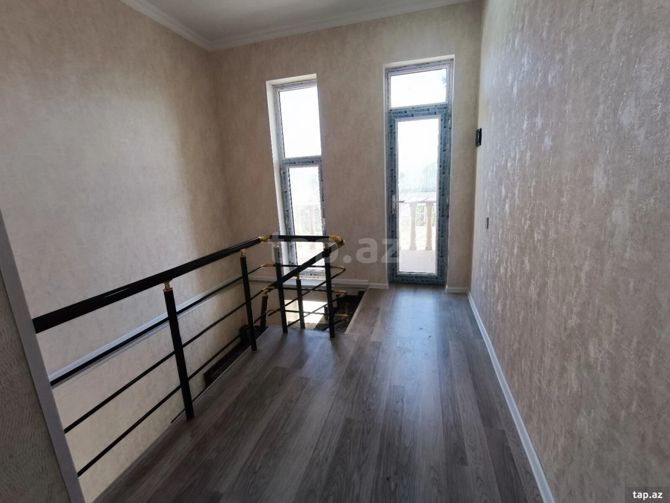 Satılır 5 otaqlı həyət evi 150 m²