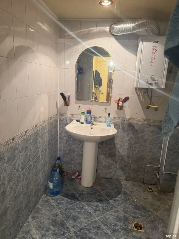 Kirayə verilir 2 otaqlı mənzil 60 m²
