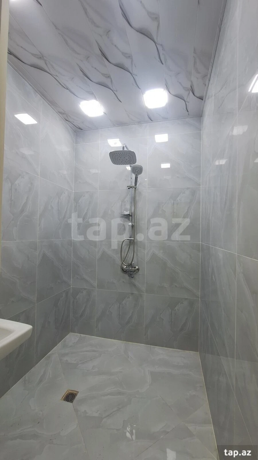 Kirayə verilir 2 otaqlı mənzil 60 m²