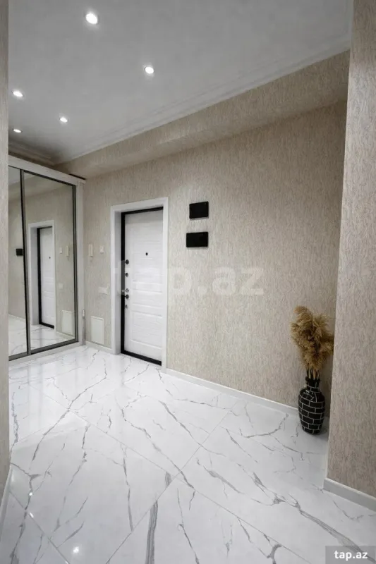 Satılır 2 otaqlı yeni tikili 60 m²