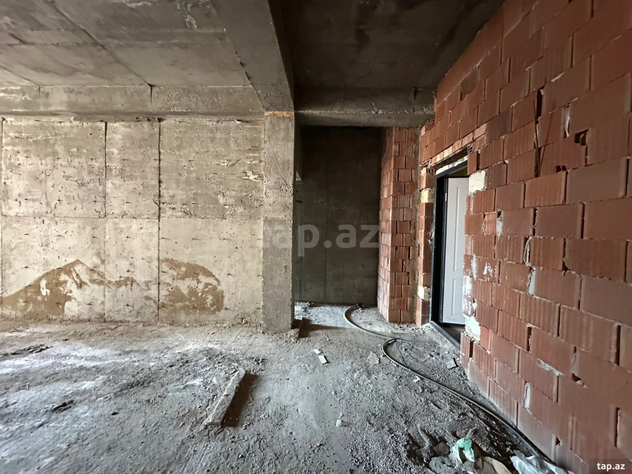 Satılır 1 otaqlı yeni tikili 80 m²