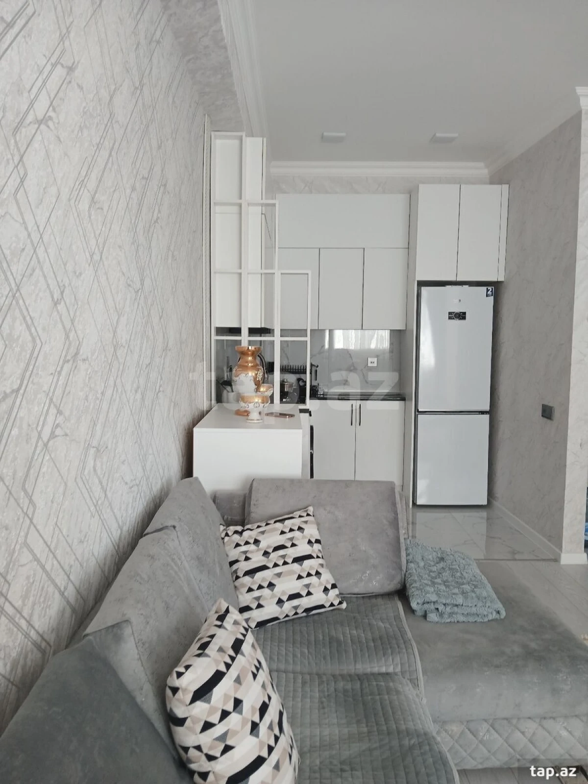 Satılır 2 otaqlı mənzil 42 m²