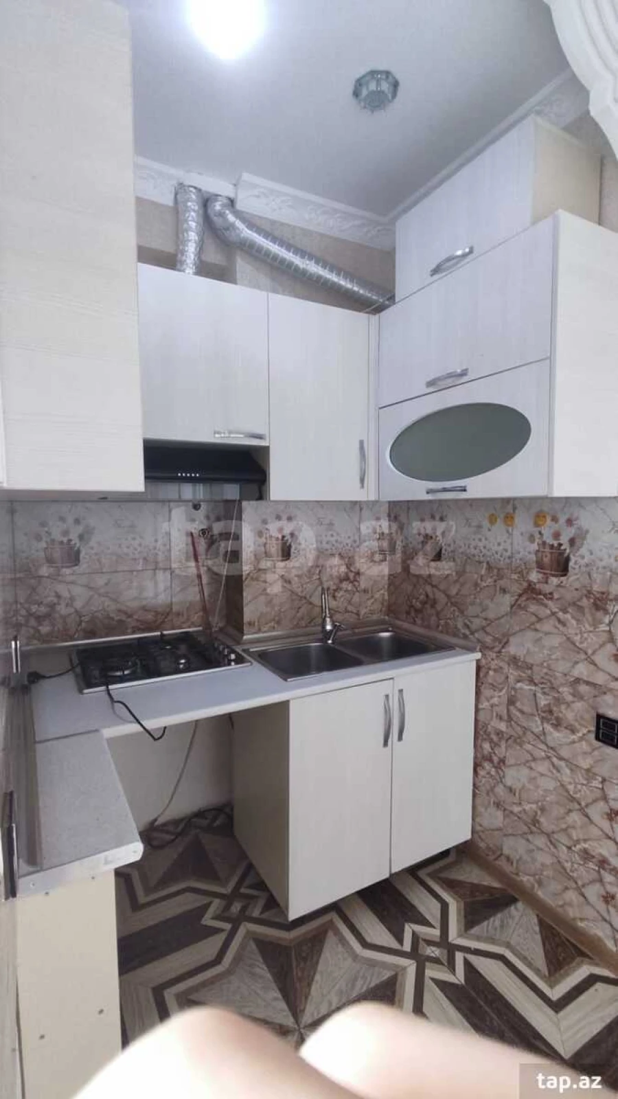Kirayə verilir 1 otaqlı yeni tikili 43 m²