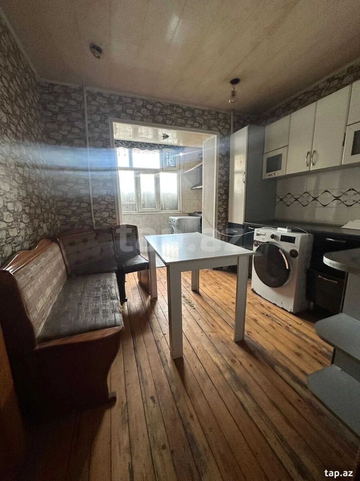 Satılır 4 otaqlı mənzil 100 m²