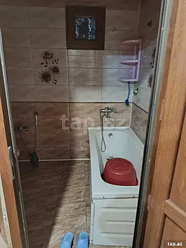 Kirayə verilir 2 otaqlı yeni tikili 65 m²