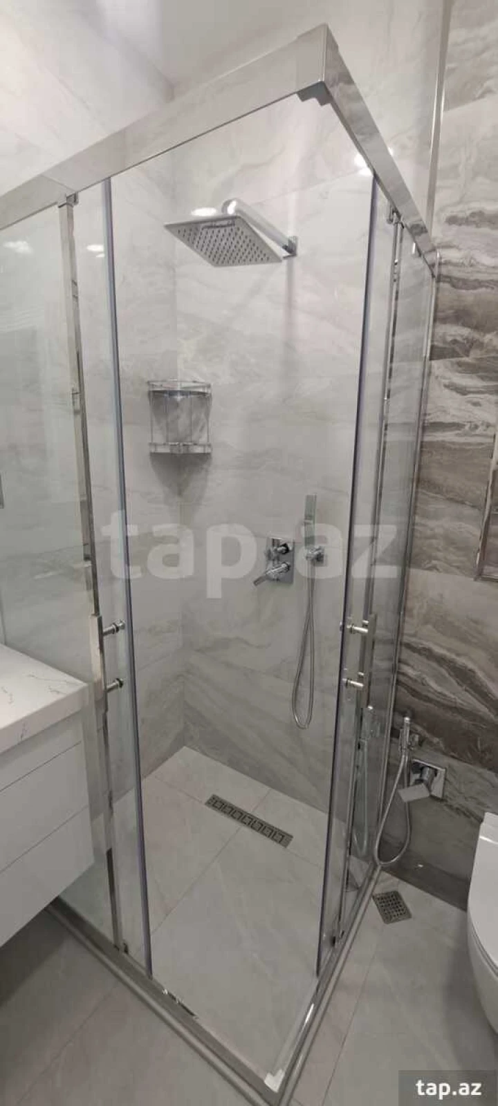 Kirayə verilir 2 otaqlı yeni tikili 65 m²