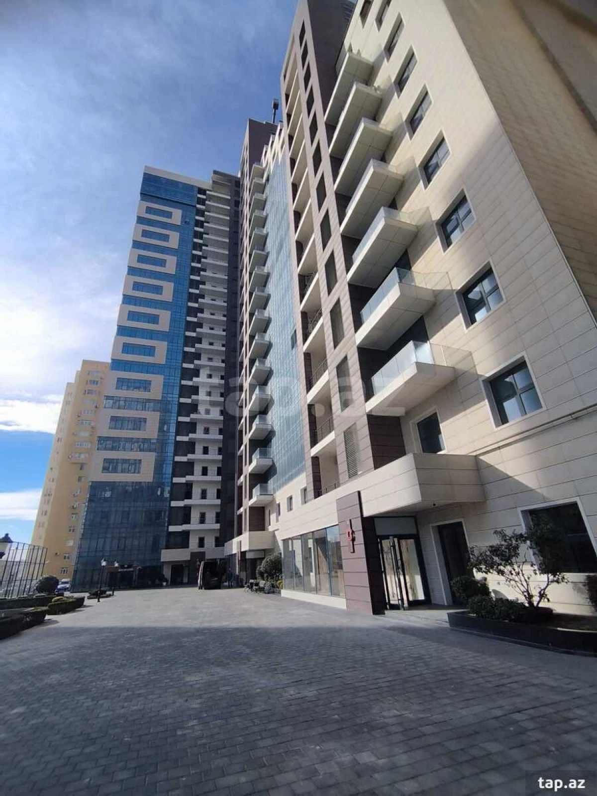 Satılır 2 otaqlı yeni tikili 94 m²