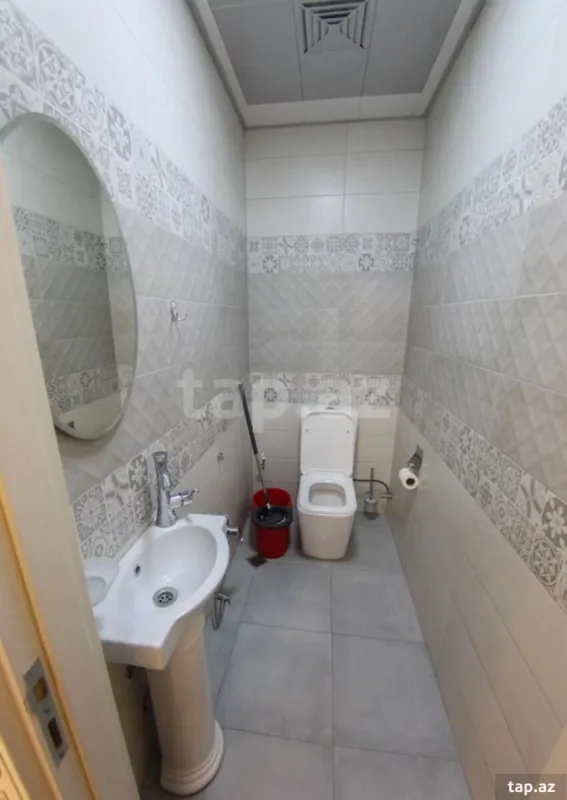 Kirayə verilir 3 otaqlı yeni tikili 148 m²