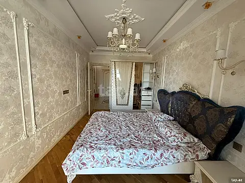 Kirayə verilir 3 otaqlı yeni tikili 148 m²