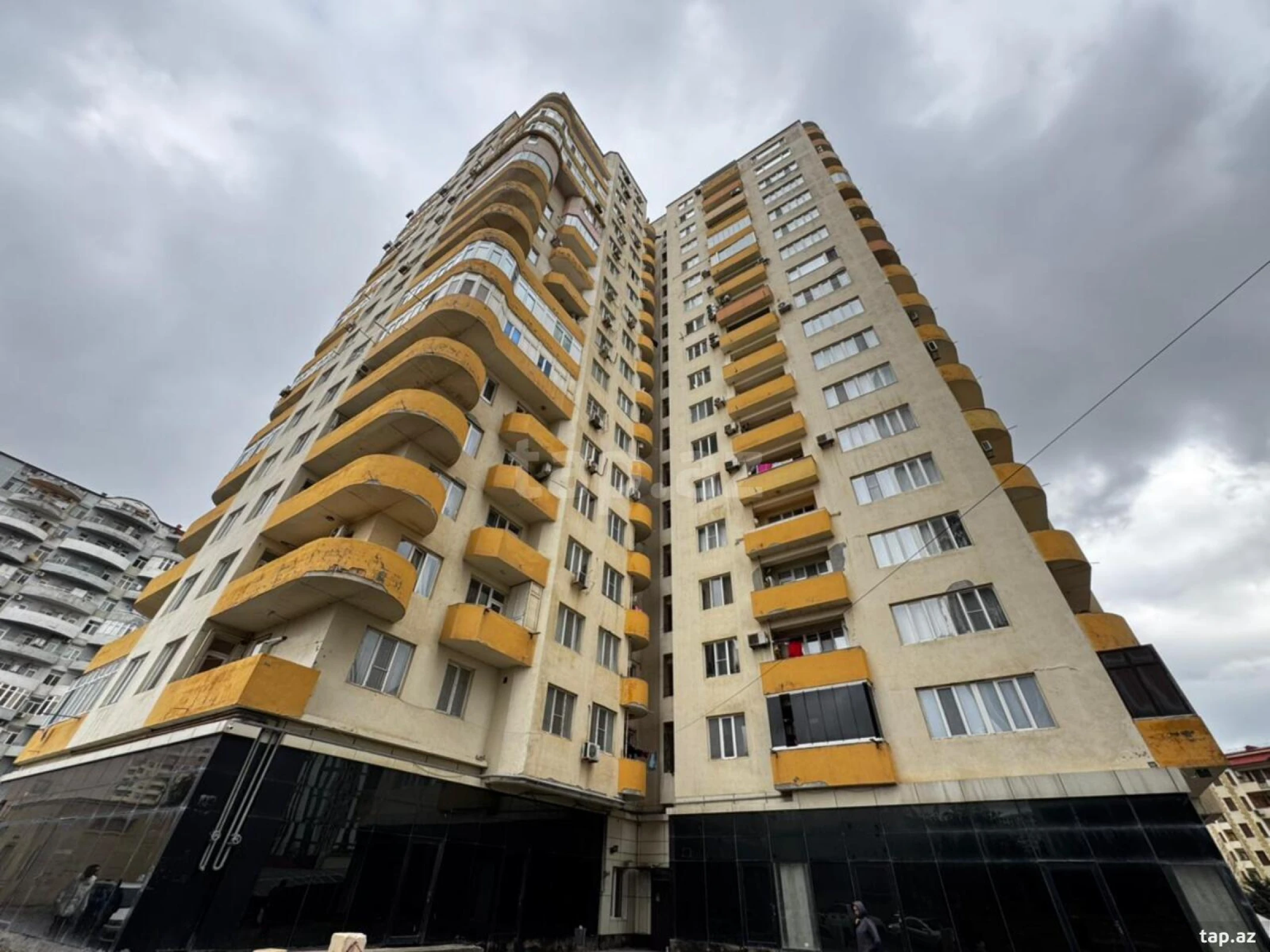 Satılır 2 otaqlı yeni tikili 65 m²