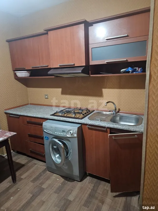 Kirayə verilir 2 otaqlı mənzil 70 m²