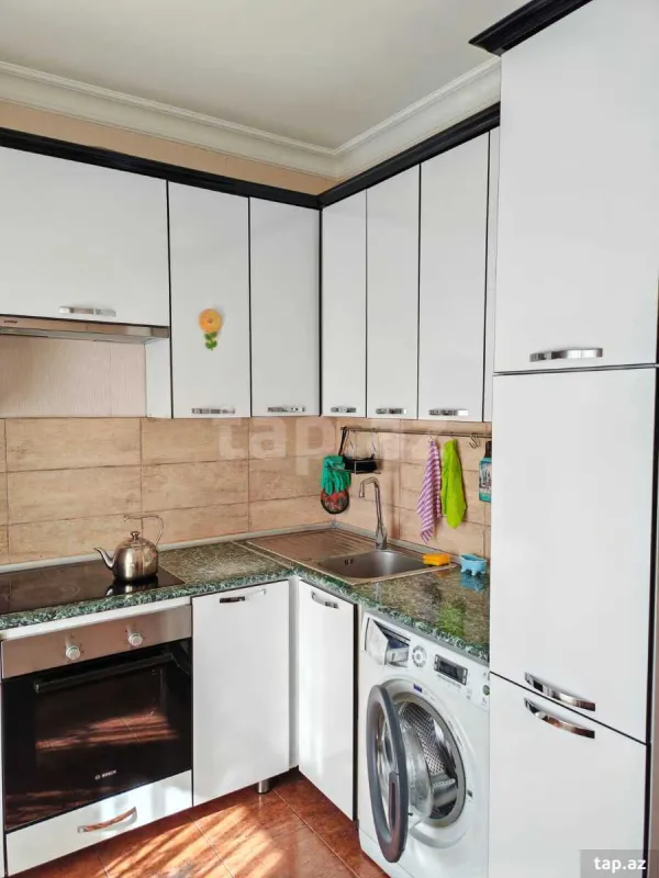 Kirayə verilir 3 otaqlı yeni tikili 85 m²