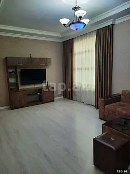 Satılır 5 otaqlı həyət evi