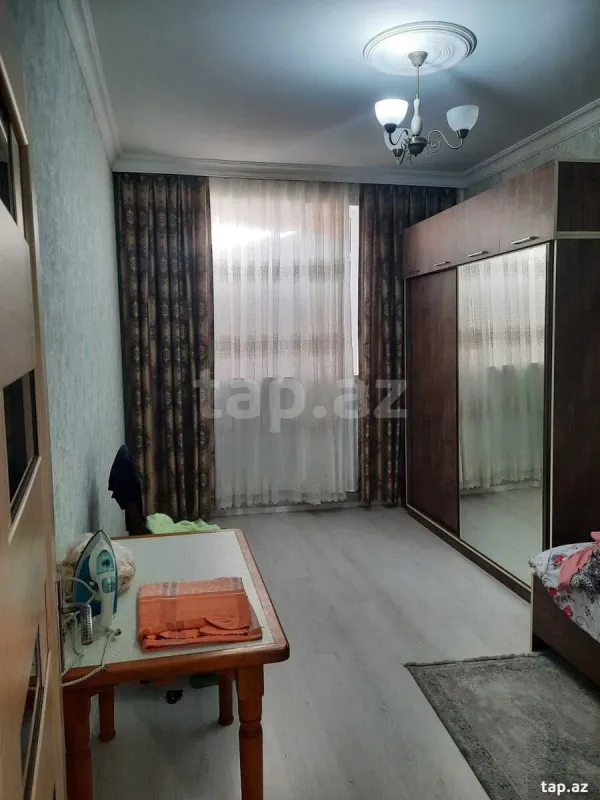 Satılır 5 otaqlı həyət evi