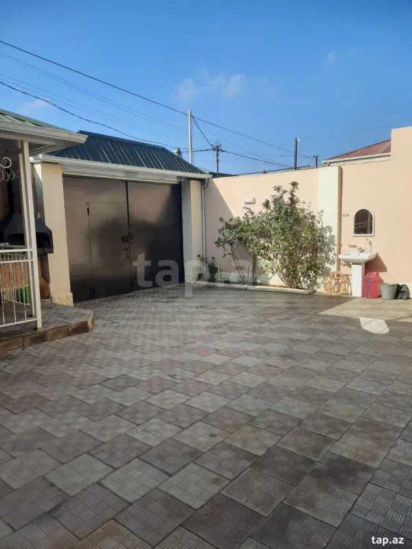 Satılır 5 otaqlı həyət evi