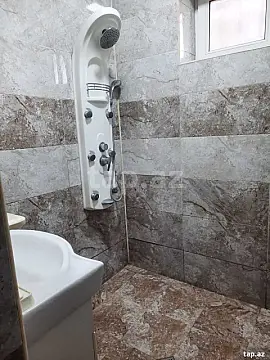 Satılır 5 otaqlı həyət evi