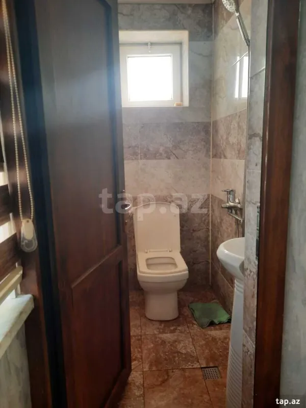 Satılır 5 otaqlı həyət evi