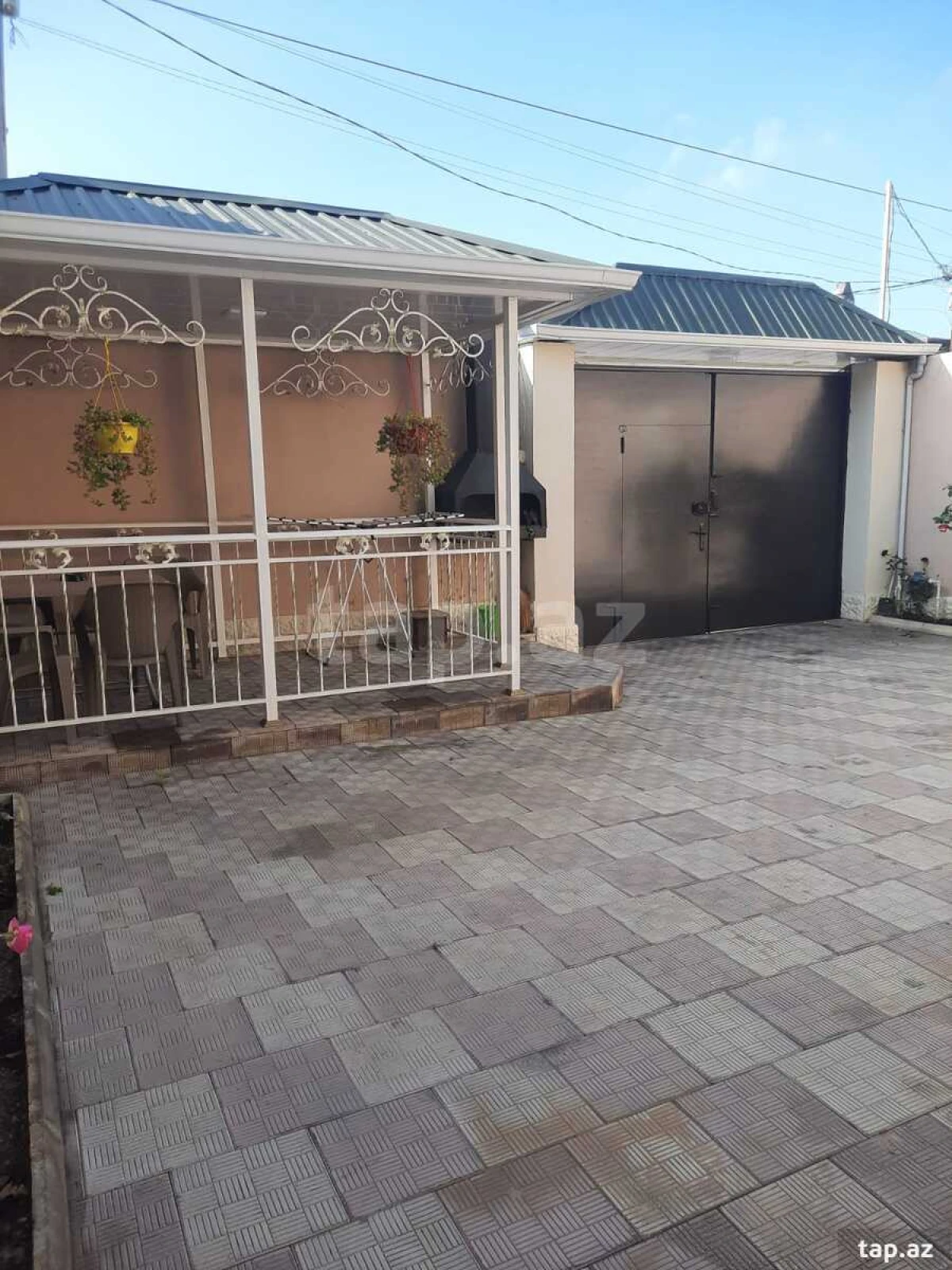 Satılır 5 otaqlı həyət evi